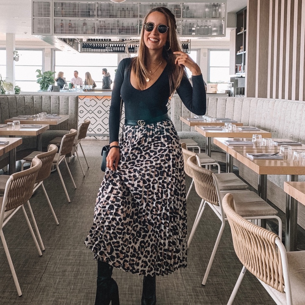 VICI - Pleated Leopard Midi Skirt